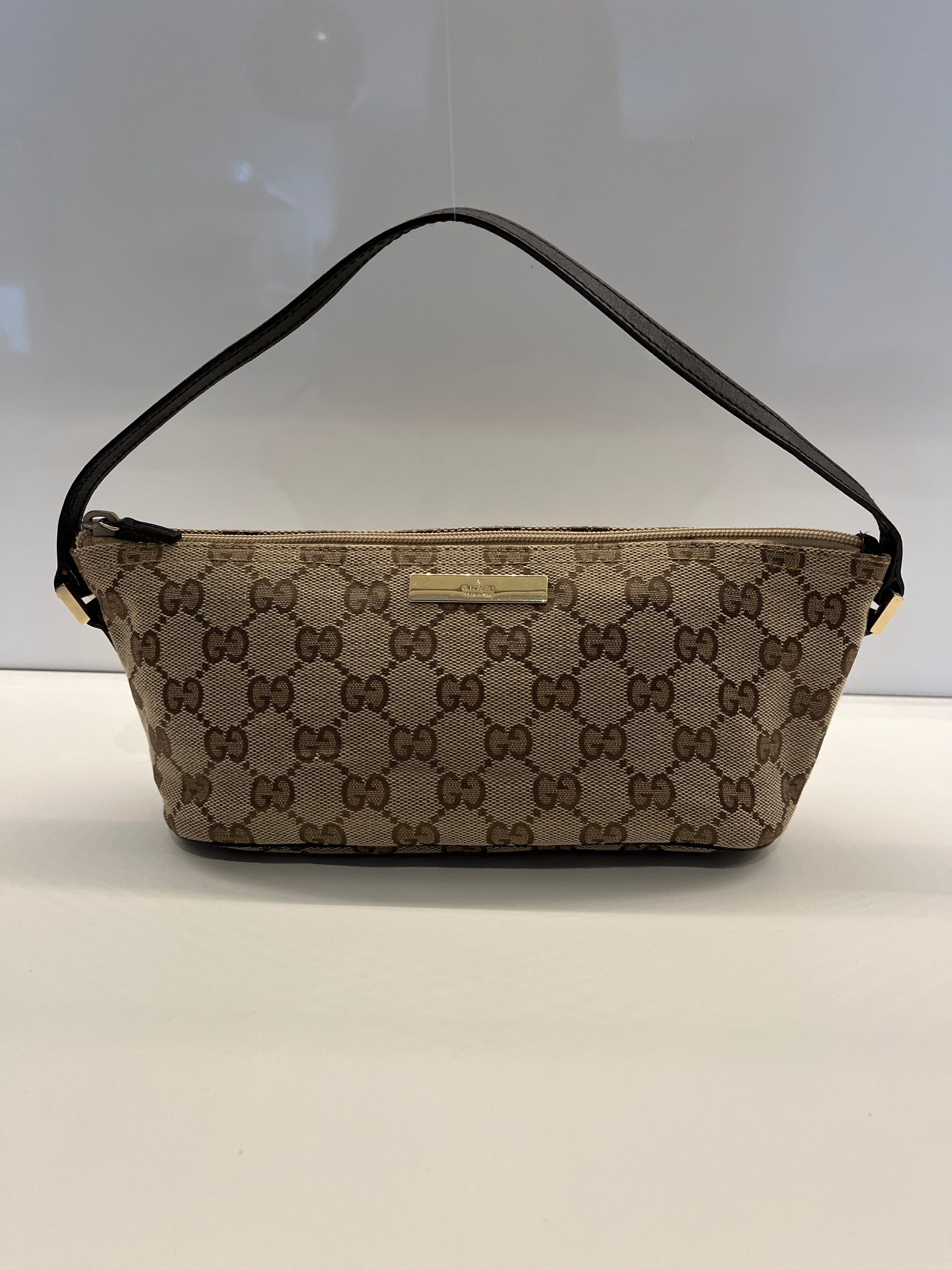 Gucci Boat Pochette Beige