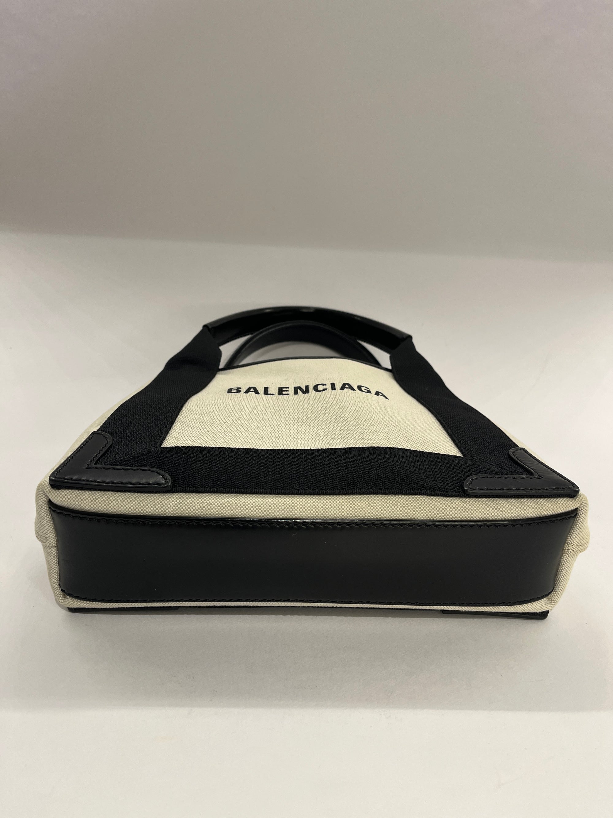 Balenciaga Navi Cabas